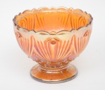 Lote constando duas compoteiras sem tampa de coleção do século XIX em cristal fogo furta cor, decorada com frisos em relevo. Med.: 12 x 16 cm e 9 x 16 cm.