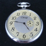 Relógio de bolso marca Chicago com mecanismo mecânico, funcionando, 6 cm