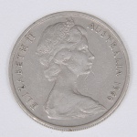 Lote composto por moeda Australiana de 20 Cêntimos, cunhada em 1966.