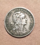 Lote composto por uma moeda de 50 Centavos da Republica Portuguesa cunhada em 1944.