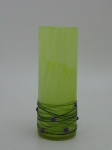 Vaso em cristal verde com aplicações em pasta de vidro, altura 30 cm, largura 10 cm.