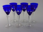 Seis taças de cristal lapidado para vinho na cor azul . Altura 22 cm.