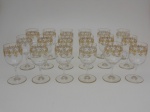 Dezoito taças de cristal Saint Louis , francesas com decoração a ouro, altura 14 cm.