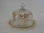 Queijeira em cristal  Saint Louis, francesa com gravação a ouro, altura 15 cm.