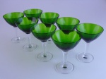 Oito taças de cristal canelado para  champanhe na cor verde, altura 13 cm .
