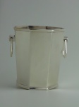 Balde para gelo WOLFF . Altura 22 cm, largura 19 cm.