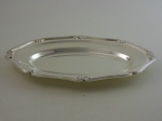 Travessa  em metal prateado Fracalanza . Comprimento 33 cm , largura 23 cm.