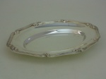 Travessa em metal prateado Fracalanza . Comprimento  28 cm, largura 20 cm.