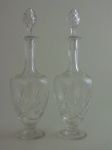 Par de licoreiras em cristal lapidado, altura 33 cm .