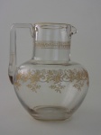 Jarra em cristal Saint Louis com decoração a ouro, altura 17 cm, diâmetro 14 cm.