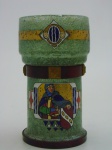 Vaso em vidro artesanal  com ornamentos e estampa medieval. Altura 22 cm, diâmetro 12 cm.
