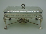 Réchaud  com tampa . Altura 8 cm, comprimento 40 cm, profundidade 26 cm.