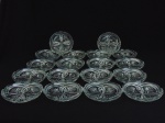 Dezoito cremeiras em cristal lapidado.  Diâmetro  16 cm.