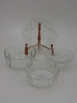 Quatro  saladeiras em cristal medindo 20 cm. diâmetro , 8 cm., altura.