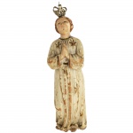 Escultura em madeira policromada representando Nossa Senhora. Acompanha coroa em metal. Brasil, Séc. XIX. 21 cm sem a coroa e 24 cm com a coroa.