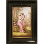 Pintura sobre placa de porcelana representando Dama e querubim. Assinada, cie. 25 x 15 cm.