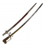 Grande espada em aço ricamente cinzelada. Montagem em prata e provavelmente âmbar. Oriente Médio, Séc. XIX. 104 cm.