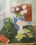 MATISSE, HENRI  VASO COM FLORES  LITHOGRAVURA. NUMERADA 195/350 E DATADA 1935. 59 X 45 CM. NOTA: Nascido Henri-Émile Benoît Matisse foi um destacado pintor, escultor e artista gráfico francês. Filho de Émile Hippolyte Matisse, um comerciante de grãos e de Anna Heloise Gerard, pintora de porcelanas. Formou-se em Direito, em 1887, mas não exerceu a função pois achava as leis um assunto um tanto entediante. Aos 22 anos, mudou-se para Paris para estudar arte e matriculou-se na Academie Julian, onde foi aluno de William-Adolphe Bouguereau, e depois no ateliê do pintor Gustave Moreau. Em 1894 nasceu sua filha Marguerite, fruto do relacionamento que teve com a modelo Caroline Joblau. Marguerite serviu como modelo para Matisse durante vários anos. Em 1898, aos 28 anos casa-se com Amélie Noellie Parayre que dá grande incentivo à sua vida artística. Desse casamento nascem dois filhos: Jean, em 1899 e Pierre, em 1900.  Depois de anos de estudos, de 1900 a 1905 participou da mostra Salão dos Independentes e Salão de Outono, em Paris, e integrou o grupo dos pintores fauvistas que se caracterizava pela simplificação das formas, o uso das cores de forma aleatória e que não correspondiam à realidade, redução do nível de graduação das cores sem nuances, até o uso da cor pura, sem misturas. Predominava temas leves sem intenções críticas, a não ser a da representação. O fauvismo, derivado de "fauve" (animal selvagem) contou também com a participação de outros artistas, entre eles, André Derain, Maurice de Vlaminck, Raoul Dufy, Georges Braque, Henri Manguin, Albert Marquet, Jean Puy e Emile Othon Friesz. Em sua primeira fase, Matisse assumia claramente influências de Paul Cézanne, como na obra "Nu no Estúdio" (1898), onde, em pinceladas fortes, especialmente, a figura humana se destacava num fundo difuso. Mas assume também outras influências, como as de Paul Gauguin e Van Gogh, com a valorização da massa de cor como um elemento representativo da composição, tanto quanto o motivo representado e essa concepção que seria desenvolvida mais tarde, teria grande importância na sua arte. A partir de 1906 até 1912 empreende diversas viagens. Da Argélia volta influenciado pelo uso decorativo da arte islâmica e introduz o decorativismo na sua pintura. Viaja também para o Marrocos. Dessa época, as pinturas "Harmonia em Vermelho" (1908), "A Dança" (1909) e "A Música" (1910), se destacam pelo uso de cores fortes, movimento e linhas, além de florais decorativos. A partir daí passa a ser um artista bastante divulgado e considerado e a influenciar a arte de seu tempo, com um estilo que se caracterizava pelo uso de cores em tonalidades fortes, mas ao mesmo tempo, combatida por uma parcela da burguesia francesa apreciadora de arte, que a consideravam como uma diluição da arte. Matisse cria um estilo simplificado em que o uso da cor chapada, sem nuances, é limitada pelo traço e desaparecem os volumes. Para Matisse, o desenho, a cor e a composição eram uma síntese e  nenhum dos três elementos se destacariam, mas formavam um todo. Matisse e Pablo Picasso desenvolvem, a partir de 1907, uma estreita relação de amizade que duraria até a velhice dos dois, e freqüentemente trocavam quadros entre si. Essa amizade também revelou uma sutil competição entre os dois artistas. Em 1920 mudou-se para Nice, e passou a pintar quadros de grande riqueza cromática como na série das Odaliscas, em que aparecem mulheres semivestidas com roupas exóticas, em ambientes decorados, com flores. Exemplo disso são as telas "Odaliscas com Magnólias" (1924) e "Duas Odaliscas" (1928). A sensualidade feminina passa a ter grande importância e presença na sua obra. Quando em 1930, o uso da tinta óleo se tornou proibido, por problemas de saúde, começou a trabalhar com recortes de papel, técnica que continuou praticando até o fim da vida. Passa a usar também o carvão, como em "Tete de Femme" (1931). Nessa época, o trabalho de Matisse torna-se cada vez mais arte gráfica, em contraposição a arte plástica. Exemplo disso é a técnica de "papiers collés", como ilustrações do livro Jazz (1947) e a série "Nu bleu" (1952), papel pintado a guache, recortado e colado. Exerceu atividades de desenhista e ilustrador, com destaques para a edição de Poesies de Stephane Mallarme (1932), Ulisses, de James Joyce (1935) e Les Fleurs du Mal, de Baudelai (1944), usando a técnica da água-forte, xilografia e litografia. Em 1941 é vítima de câncer e operado passa depender de uma cadeira de rodas para se locomover. Entre 1948 e 1951 dedicou-se à decoração da capela do Rosário em Saint-Paul, perto de Vence, no sul da França. Matisse, concebeu todos os detalhes, dos vitrais ao mobiliário, onde pode desenvolver a sua concepção religiosa das formas, com a presença dos florais em arabescos nos vitais. Ficou tão satisfeito com o resultado desse trabalho que, apesar de tudo o que realizou, passou a considerá-lo como a sua melhor obra. Nesse ano de 1948 é apresentada uma retrospectiva de seu trabalho no Museu da Arte Moderna, de Nova York. A colagem "Tristeza do Rei" (1952) na técnica de "papiers collés" é uma das suas últimas obras. Nela, a figura do rei, em negro com uma viola entre as mãos, seria a tristeza do próprio Matisse, adoentado, preso a uma cadeira de rodas, desde 1941 e que viria a falecer em 3 de novembro de 1954, de ataque cardíaco, aos 84 anos de idade. (AAR) Enciclopédia Britânica e henri-matisse.net