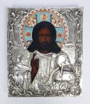 ÍCONE CRISTO PANTOCRÁTOR. LINDO ÍCONE COM OCLADE EM PRATA DE LEI E ESMALTES. RÚSSIA, INICIO DO SEC. XX. 29 CM DE ALTURA