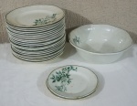 APARELHO - cerâmica, 22 pratos (rasos e fundos, 2 de sobremesa, saladeira, sopeira, 3 travessas)