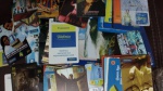 Lote c/ 50 cartões telefônicos, diversos: temas, unidades, tiragens, sistemas, fabricantes e datas, marcas do tempo e uso.