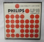 Antiga Fita de rolo em embalagem original da Marca Philips Magnetic Tape, High fidelity low-noise LP18 long play, made in UK, tema não identificado.