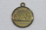 Medalha da Catedral de Montreal (Cathedrale Montreal). Mede 2,5 cm de diâmetro.