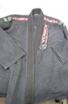 Kimono preto para Jiu Jitsu marca Yoroi - usado e bem conservado - Quimono.