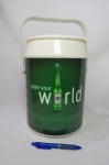 Cooler plástico da Cerveja Heineken - Mede aproximadamente 31 cm de altura. Apresenta trincado na parte inferior da tampa.