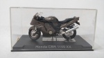 Honda CBR 1100 XX - MOto Motocicleta miniatura diecast na escala 1/24 - caixa e acrílico originais