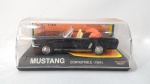 Mustang conversível 1964 - Carrinho miniatura diecast na escala 1/43 fabricado pela Newray - Caixa original