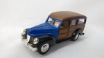 Ford Woody Wagon 1940 - Carrinho miniatura diecast na escala na escala 1/32 fabricado pela Sunnyside - Funciona fricção abre portas e capô - Não acompanha embalagem