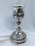 Cálice litúrgico de metal espessurado a prata de lindo trabalho de execução. Séc. XIX. Aprox. 32 cm.