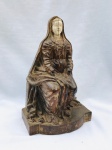 Magnífica imagem em madeira representando Nossa Senhora do Ó com rosto de marfim. Brasil Séc. XVIII. Aprox. 26 cm de altura.