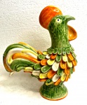 Magnifica e perfeita galinha em porcelana possivelmente Portuguesa, medindo: 35 cm alt.