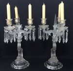 Belo par de candelabros em cristal frances, com figuras de sereias em cristal opaco -  58cm