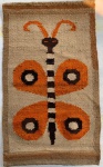 Belíssima tapeçaria decorativa, peruana, Med. 90x55cm. Suporte para pendurar, na parte de trás.