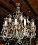 Grande dimensão: Belíssimo lustre de cristal para 15 lâmpadas. med.  1,00 x80 cm .