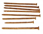 Lote com pregos grandes oxidados. maior 19 cm e o menor 14 cm