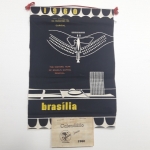 2a - Flamula Calendário da Inauguração de Brasilia, excelente estado de conservação, completa e impecável,  RARÍSSIMA.  Item de confeccionado em pano, com calendário em papel. Item Muito RARO.