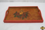 Pequena bandeja em madeira com pintura de velas. Medindo 31cm x 19,5cm.
