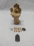 Lote composto de diversos itens sacros. Medindo o anjo 13cm de altura.