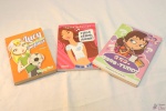 Lote de 3 livros, sendo eles "Fala sério, amor", "Lucy e suas férias perfeitas" e "Sra. sabe-tudo"