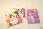 Lote de 3 livros da escritora Paula Pimenta, sendo 2 "Fazendo meu filme números 1 e 2" e "Cinderela pop".