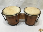 Bongo em madeira com couro em perfeito estado.