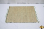 Lote de 12 jogos americanos com franja verde. Medindo 50cm x 35cm.