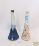 Lote de 2 vasos em cerâmica artesanal vitrificada. Medindo: 23cm de altura.