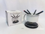 Panela fondue de queijo completo com 4 garfos em Bowl em ceramica marca Quebec. O Bowl com 450ml, medindo 12cm de diametro 4 os garfos medindo 16cm de comprimento.