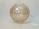 Cupuila para lustre em vidro formato de bola. Medida: 20cm de altura, 20cm de diametro boca maior, 7cm de diametro boca menor.