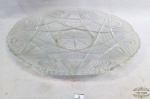 Antigo Prato  bolo em vidro decorado. Medida 34cm diametro